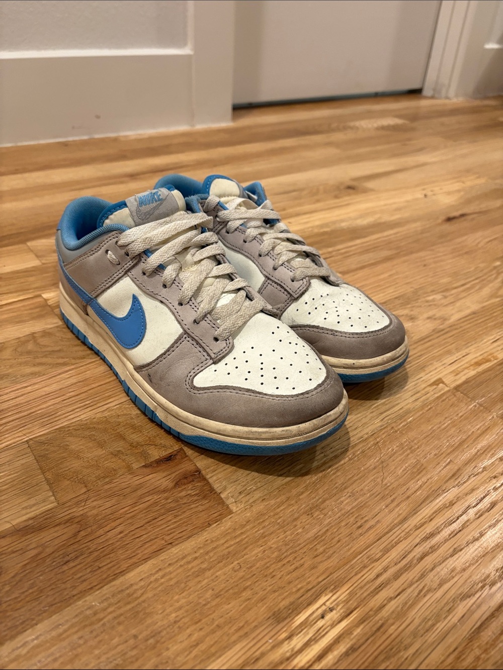 Nike Men’s Low-Top Sneakers in White, Gray & Blue